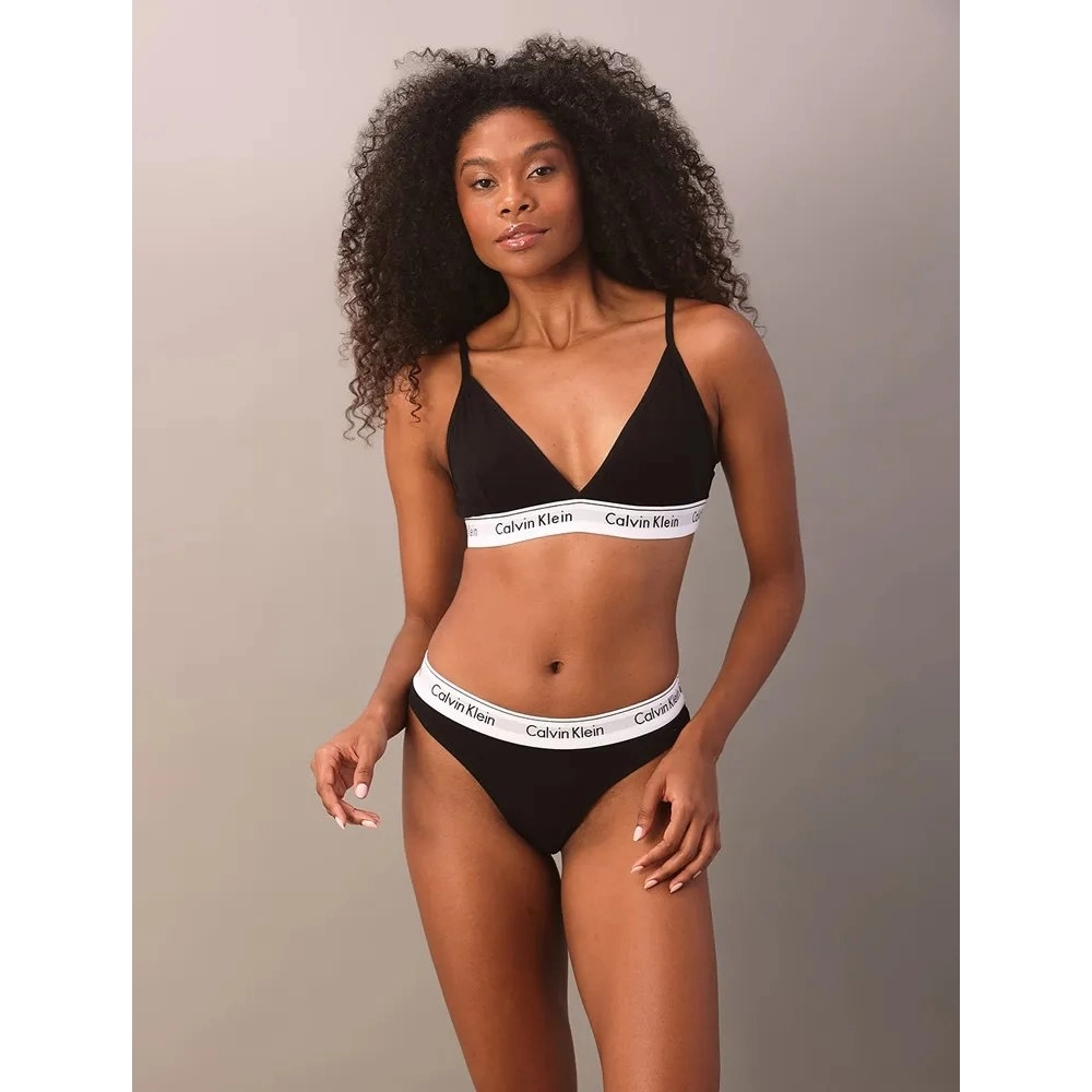 TOP TRIANGULO MODERN